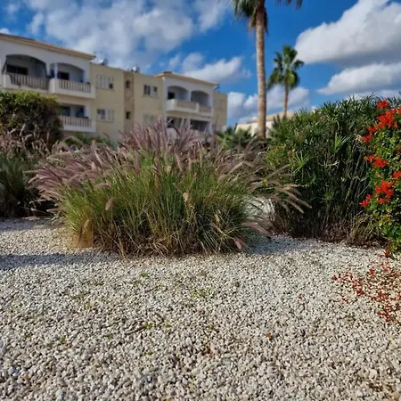 Apartment Escape And Relax Cozy In Pafos!