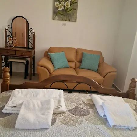 Escape And Relax Cozy In Pafos! Apartment *